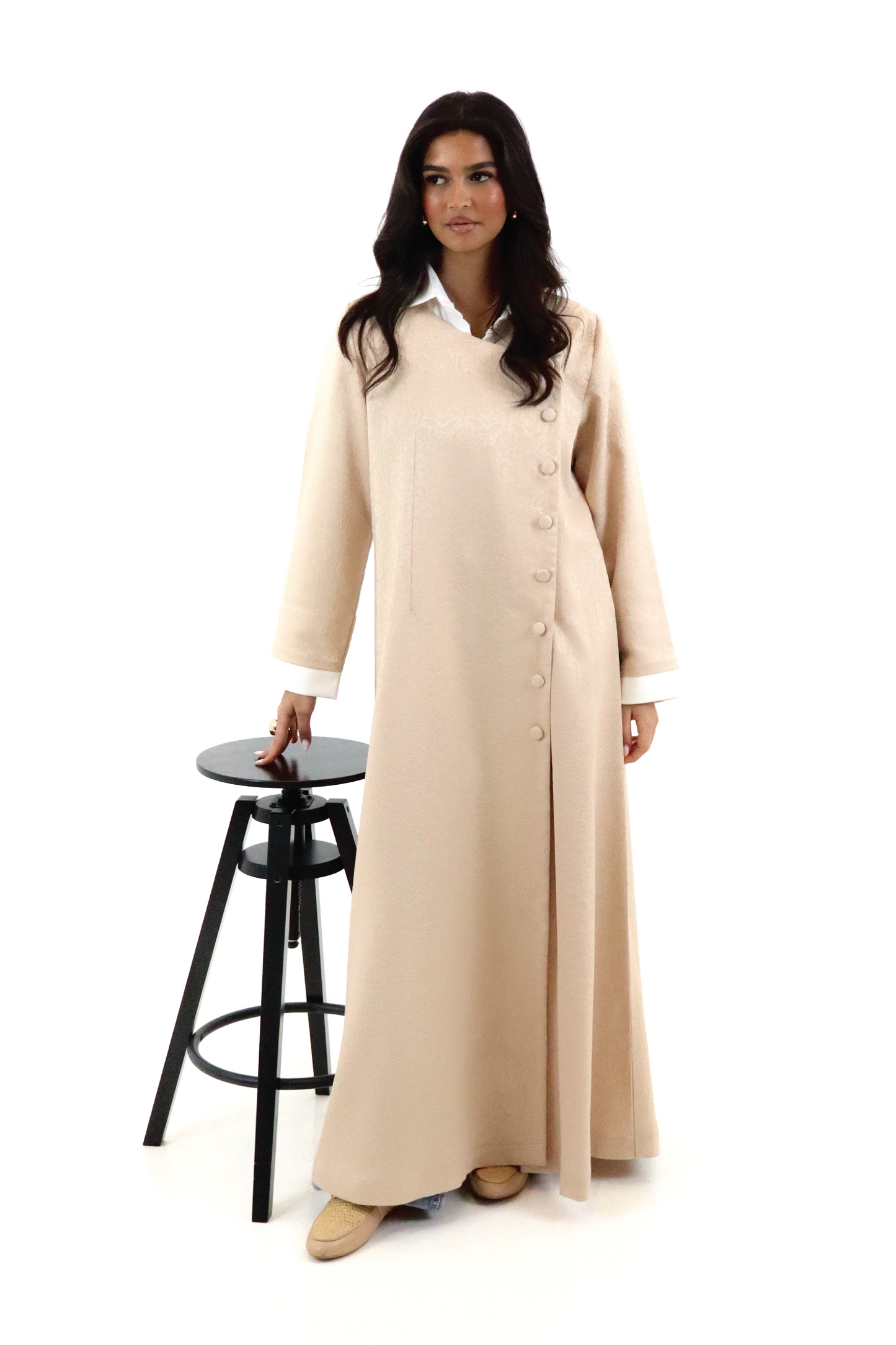 Beige Printed Abaya – 90s Inspired