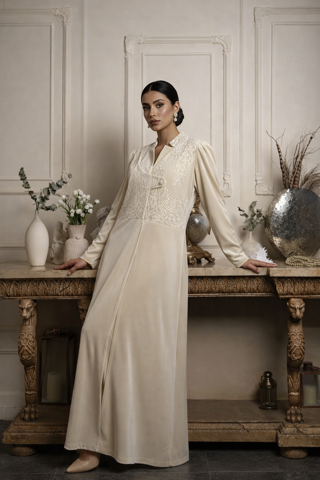 New Winter Moonlight Touch – Velvet & Lace Abaya